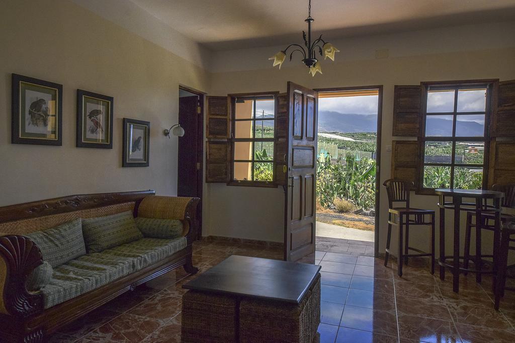Apartamentos Finca La Cruz Tazacorte Ruang foto