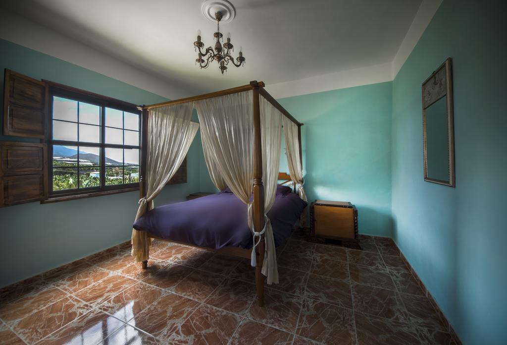 Apartamentos Finca La Cruz Tazacorte Ruang foto