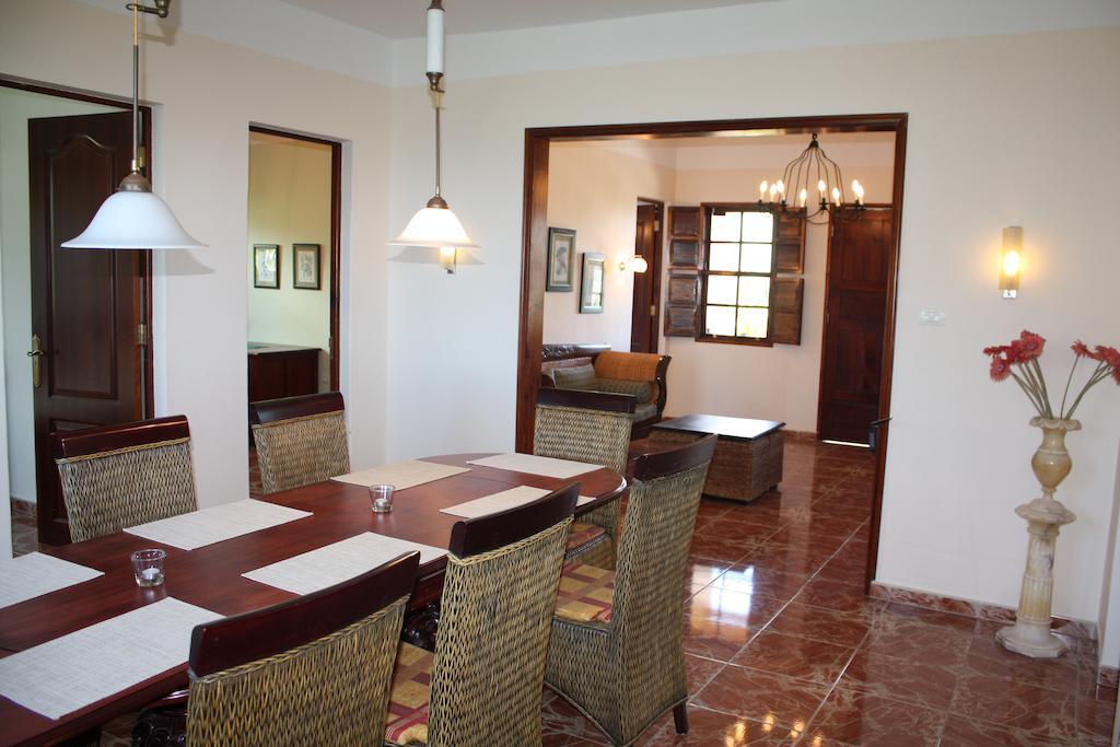 Apartamentos Finca La Cruz Tazacorte Bagian luar foto
